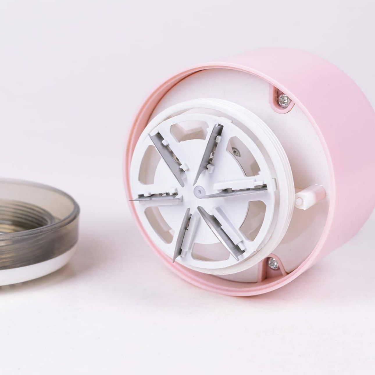 LintEase: Portable USB Rechargeable Lint Remover